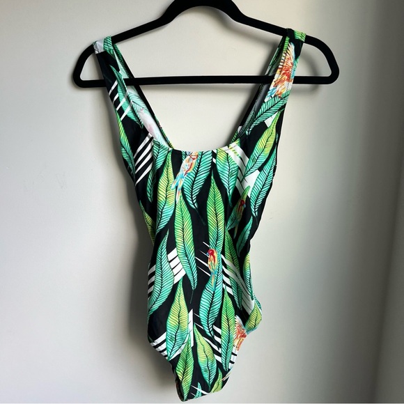 Cupshe Tropical One Piece Swimsuit - Size Small - Picture 6 of 10